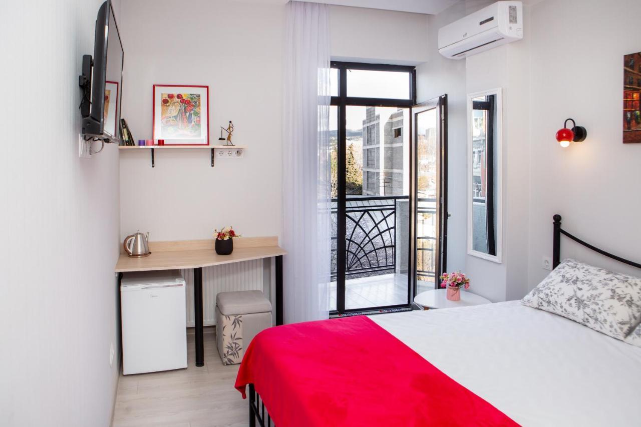 Naike Aparthotel Тбилиси Екстериор снимка